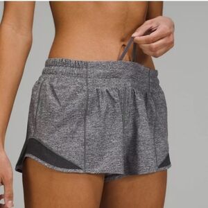 Lululemon Hotty Hot Shorts 2.5" Inseam 8